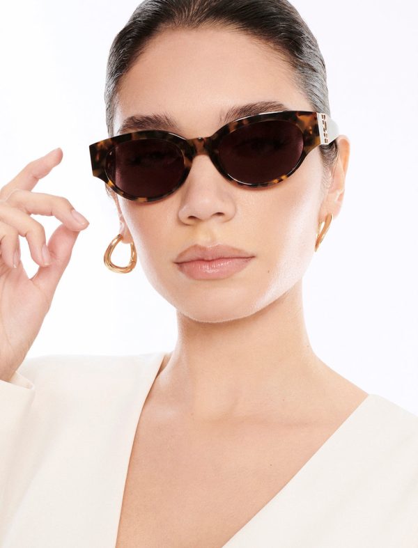 Bcbg Signature Oval Icon Sunglasses Blonde Demi - Image 2