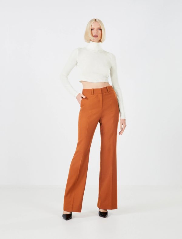 BCBG ISEPPA WOOL CROP TOP - CLOUDY WHITE